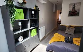 Cosy Studio Wembley Stadium Gem